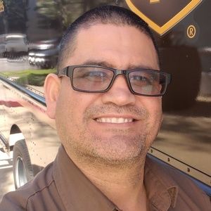 Meet your Posher, Luis